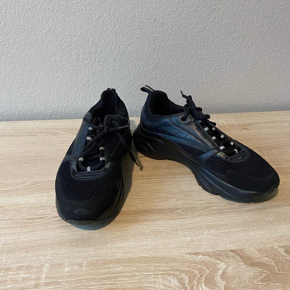 Men Dior Essentials b22 Sneaker, size 12